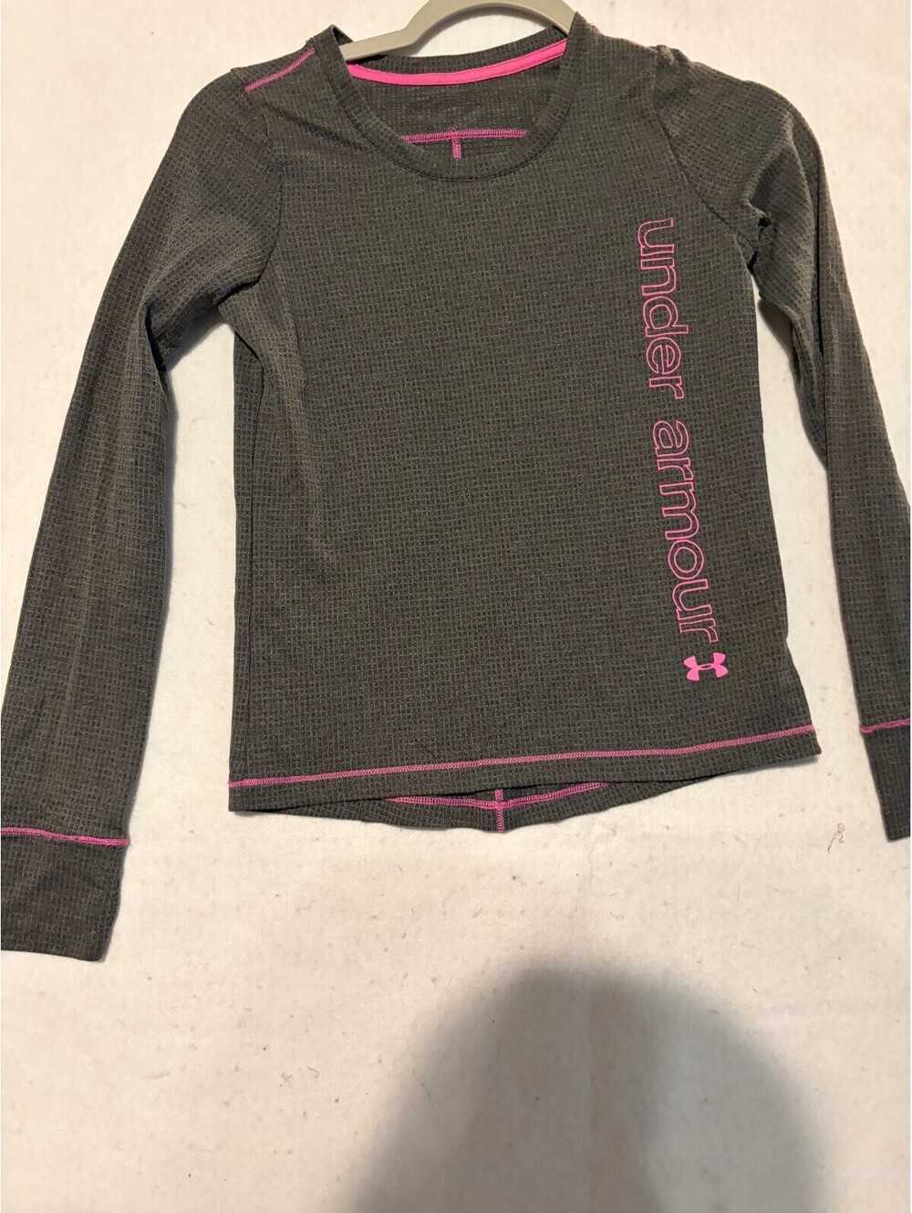 Under Armour Girls' Long Sleeve Thermal Shirt Size 6
